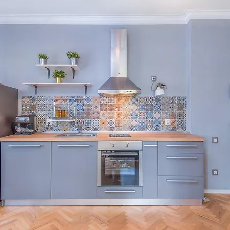 Daire Dondukov Boulevard Two Bedroom Designer Sofya
