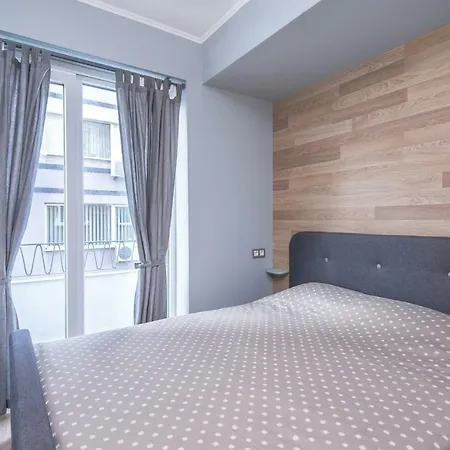 Dondukov Boulevard Two Bedroom Designer Lägenhet *