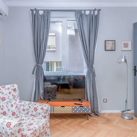 Lägenhet Dondukov Boulevard Two Bedroom Designer