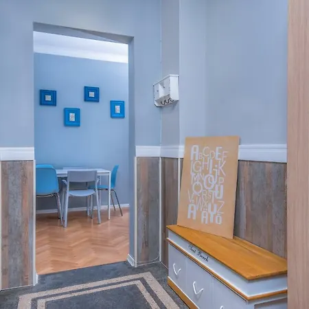 Dondukov Boulevard Two Bedroom Designer Daire